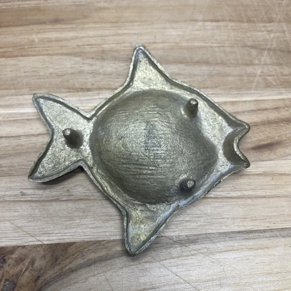 VTG BRASS Fish Ashtray Dish Trinket‎ Tray Cabin Lakehouse Beach MCM 3.25